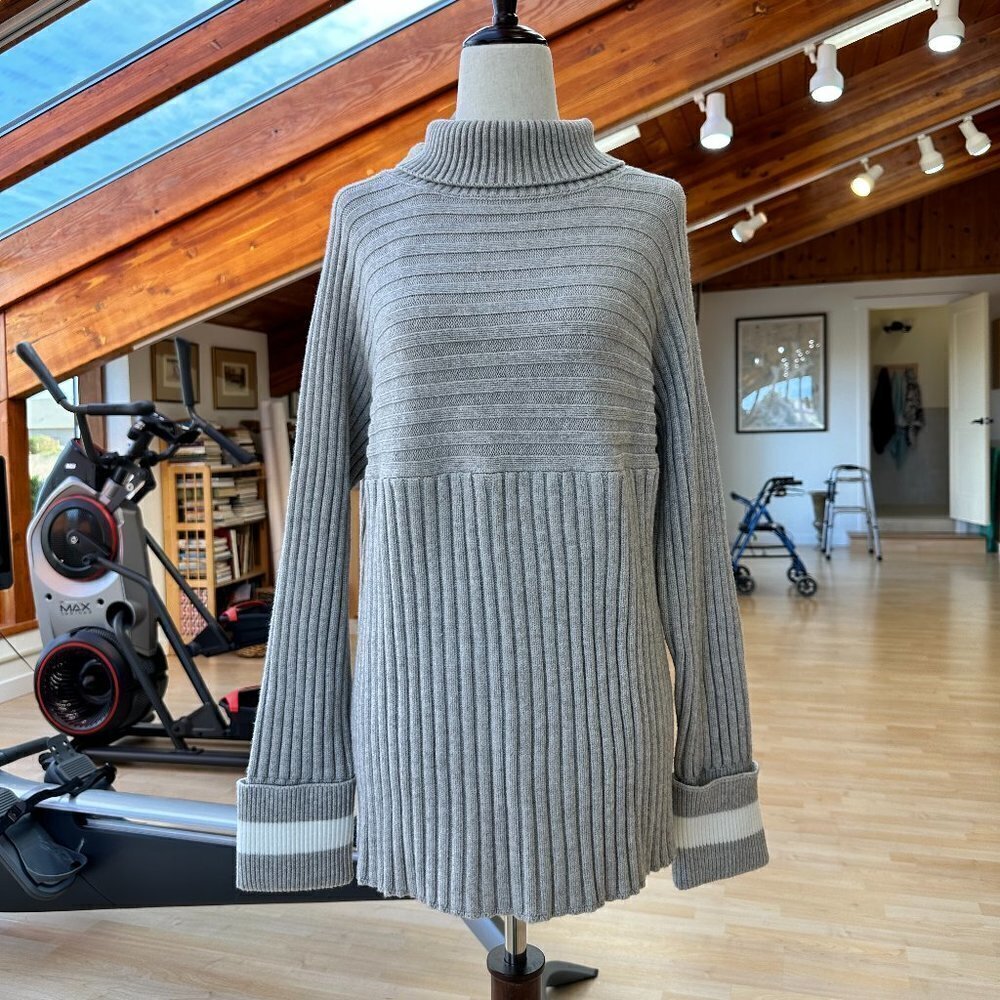 Shanty Sweater NWT Large ~ Heavy and well made